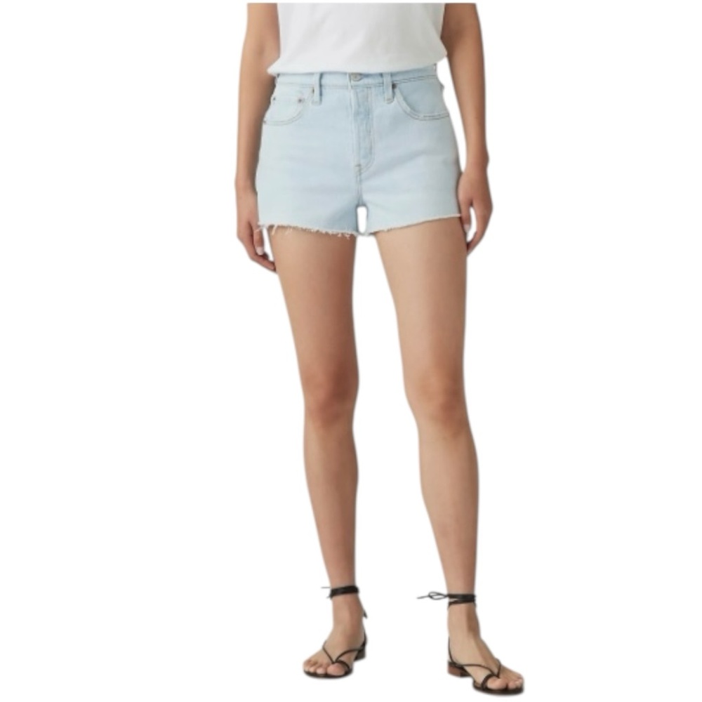 Levi’s 501 W25 (0/1) Denim Women’s Shorts High Rise Light Wash Button Fly